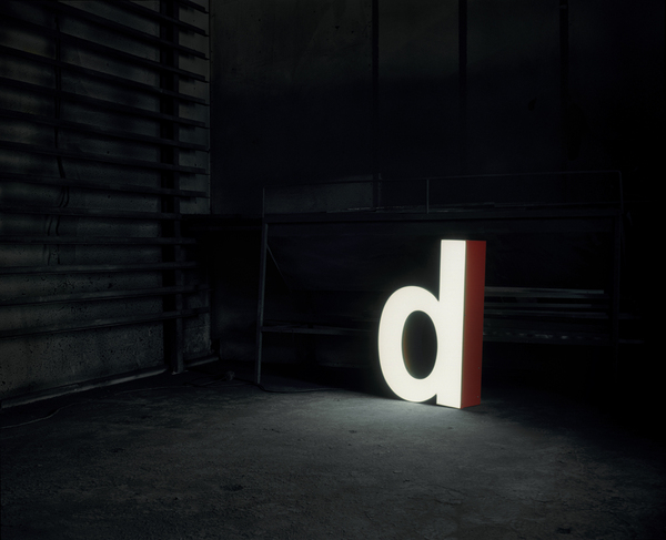 Character - Les typographies Leds recyclées 5