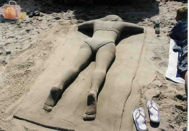 10 sculptures de sable sexy 7
