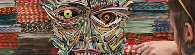 Les sculptures humaines créées avec des livres 21