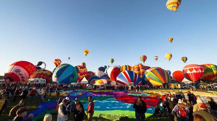 Timelapse : Festival de montgolfières à Albuquerque