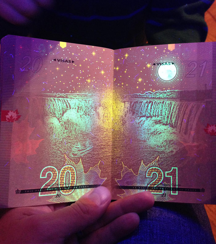 Passeport-2015-canada-lumiere-noire-2