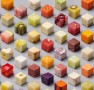 Photo : 98 cubes des nourriture par Lernert & Sander