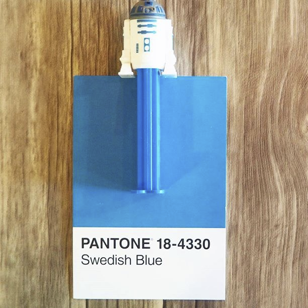 pantone-product-irl-3