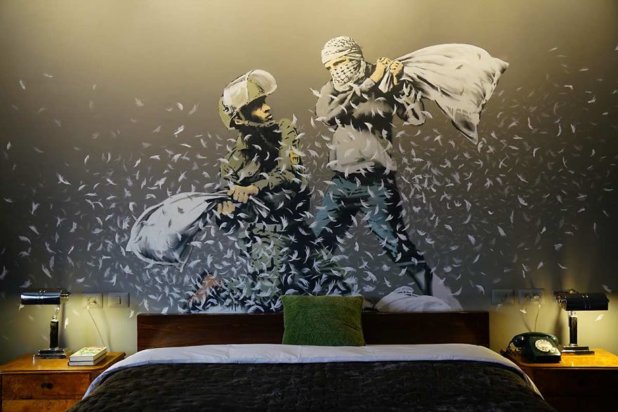 BANKSY Décore le Walled Off Hotel 8