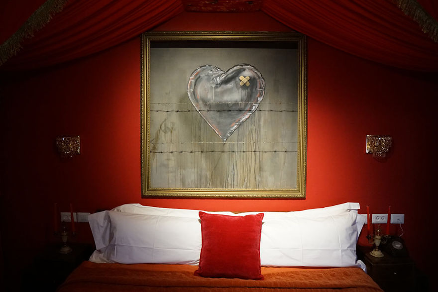 BANKSY Décore le Walled Off Hotel 4