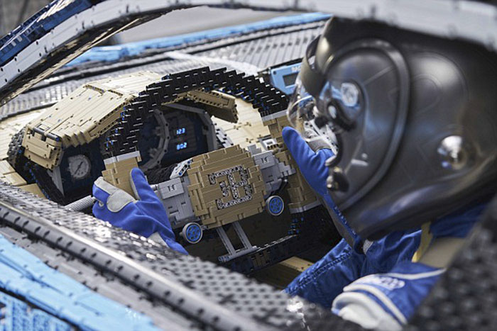 LEGO à construit une Bugatti Chiron avec 1 Million de pièces 2