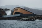 Un restaurant Design atypique et sous l’eau en Norvège