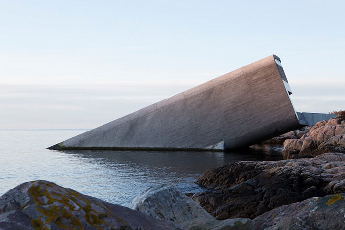 Un restaurant Design atypique et sous l'eau en Norvège 7