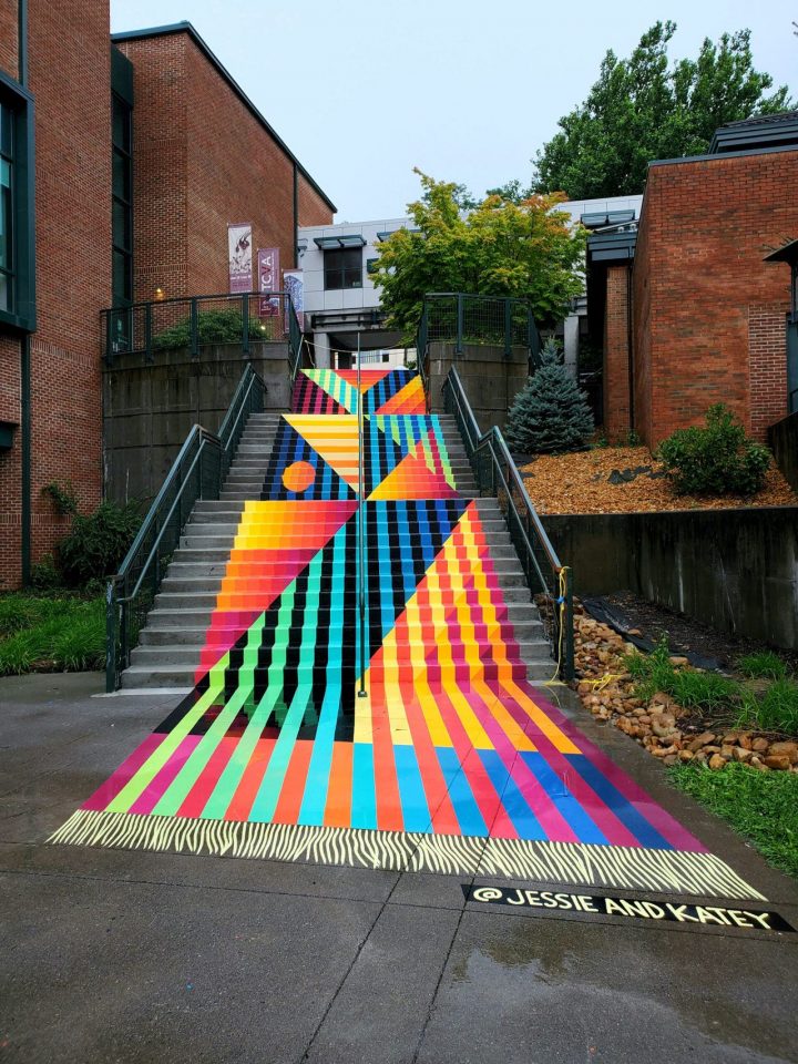 Superbe street art d'escalier à Baltimore 1
