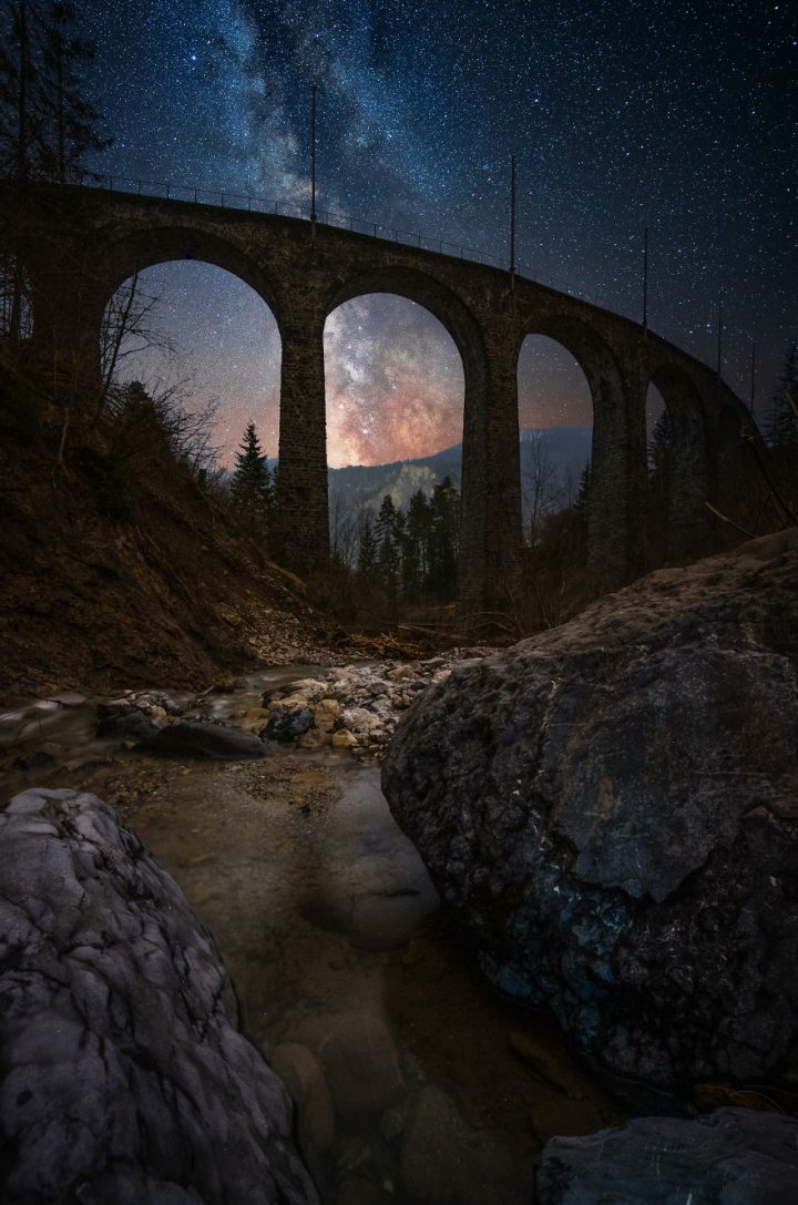Un photographe capture la beauté du ciel de jour et de nuit 36