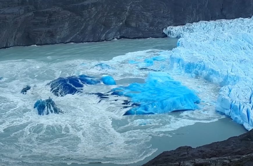 Le plus gros carving de glacier de 2022