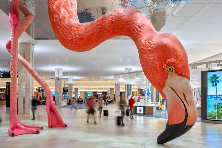 Street Art : Installation Flamingo Époustouflante par Matthew Mazzotta